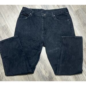 Wrangler Rugged Wear Jeans Mens 42x32 Black Denim Faded Workwear Relaxed Fit